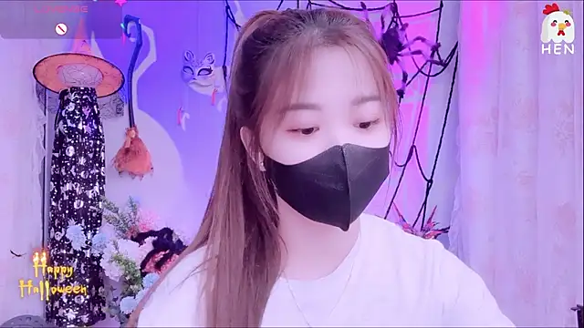 Snapshot of hen237 chatting on 11/05/25, 11:27 hen237 online show from 11/05/25, 11:27