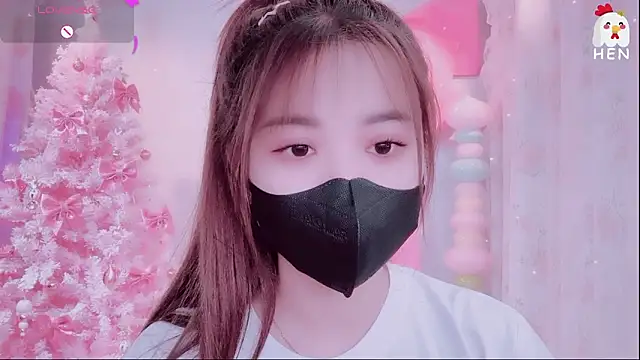 Snapshot of hen237 chatting on 11/18/25, 12:05 hen237 online show from 11/18/25, 12:05