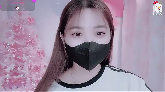 Snapshot of hen237 chatting on 11/26/25, 04:52 hen237 online show from 11/26/25, 04:52