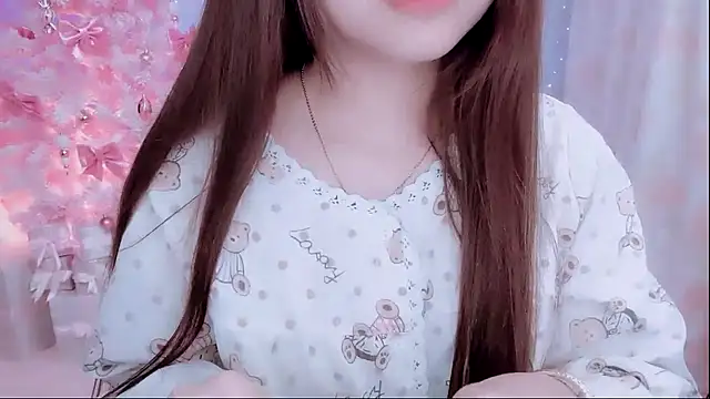 Snapshot of hen237 chatting on 11/30/25, 05:39 hen237 online show from 11/30/25, 05:39