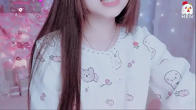 Snapshot of hen237 chatting on 12/15/25, 05:39 hen237 online show from 12/15/25, 05:39