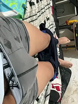 elvis0966 online show from 12/16/24, 04:02