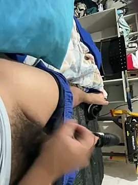 elvis0966 online show from 12/31/24, 06:46