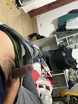 elvis0966 online show from 01/04/25, 11:38