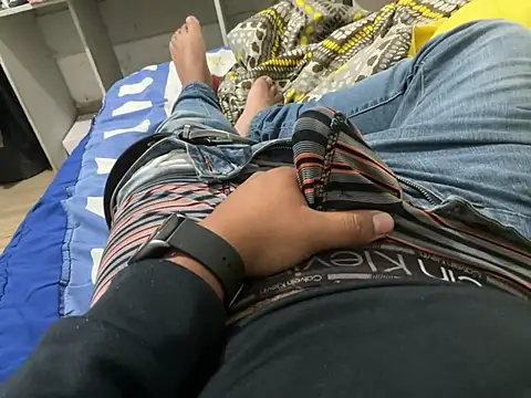 elvis0966 online show from 03/22/25, 02:25