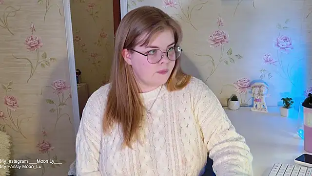 Snapshot of sinnamon_ chatting on 10/24/25, 06:59 sinnamon  online show from 10/24/25, 06:59