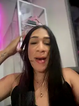 Snapshot of Ashly_Miller chatting on 11/11/25, 07:36 Ashly Miller online show from 11/11/25, 07:36