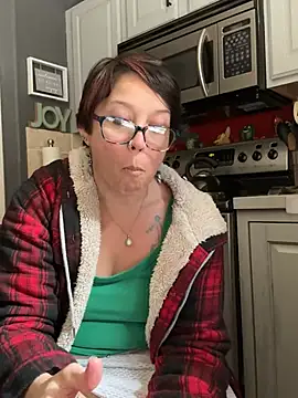 YogaHottie76 online show from 01/21/25, 08:32