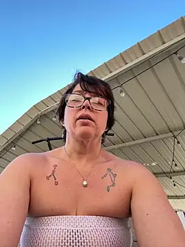YogaHottie76 online show from 02/04/25, 06:06