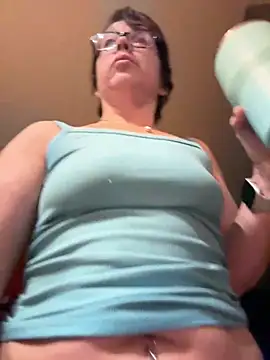 YogaHottie76 online show from 02/09/25, 02:07