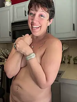 YogaHottie76 online show from 02/12/25, 09:33
