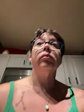 YogaHottie76 online show from 02/13/25, 01:26