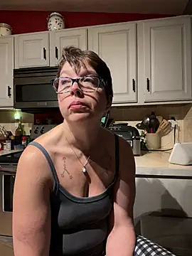 YogaHottie76 online show from 02/17/25, 02:04