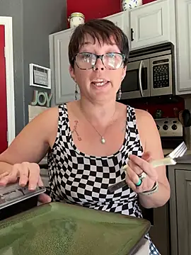 YogaHottie76 online show from 02/24/25, 08:36