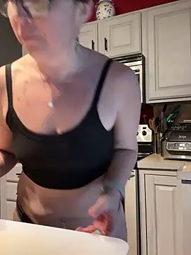 YogaHottie76 online show from 03/03/25, 11:35