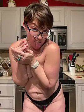 YogaHottie76 online show from 03/06/25, 12:32