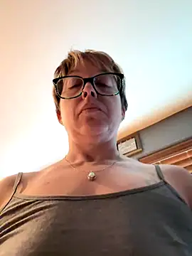 YogaHottie76 online show from 09/09/25, 02:05