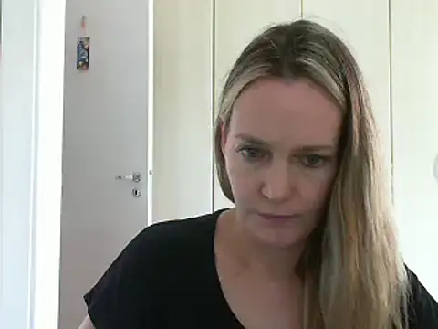 Annylove1 online show from 12/24/24, 01:06