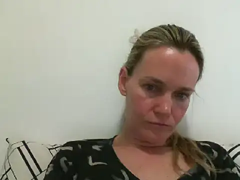 Annylove1 online show from 12/30/24, 12:22