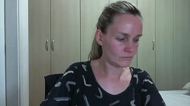 Annylove1 online show from 01/02/25, 12:13