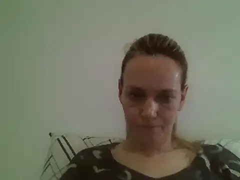 Annylove1 online show from 01/04/25, 12:27