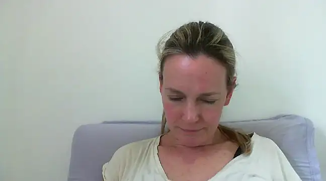 Annylove1 online show from 01/20/25, 05:27