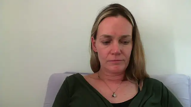 Annylove1 online show from 01/21/25, 06:12