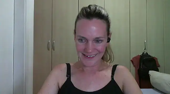 Annylove1 online show from 01/21/25, 09:15
