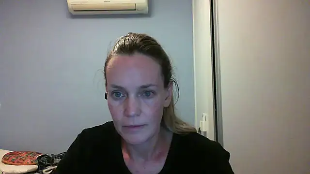 Annylove1 online show from 09/16/25, 12:00