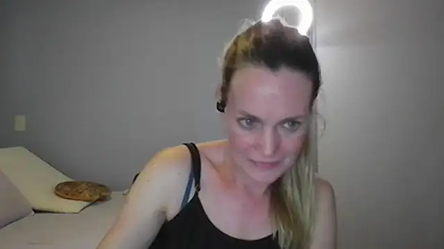 Annylove1 online show from 12/14/25, 12:27