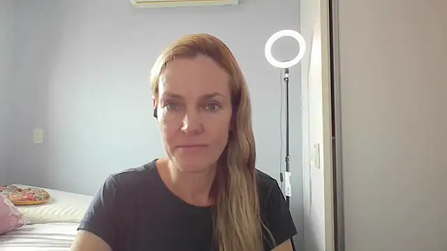 Annylove1 online show from 04/29/26, 12:31