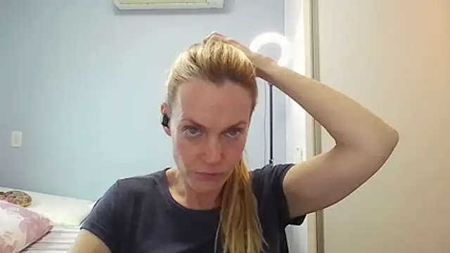 Annylove1 online show from 04/29/26, 07:42