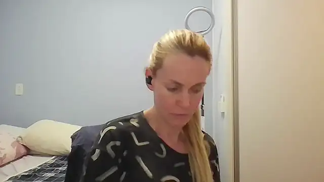 Annylove1 online show from 05/03/26, 12:27
