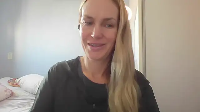 Annylove1 online show from 05/05/26, 12:24