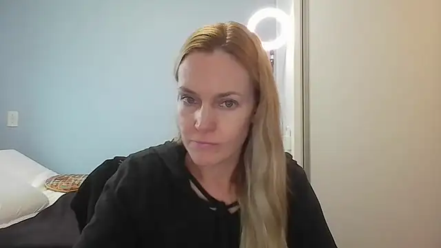 Annylove1 online show from 05/18/26, 10:54