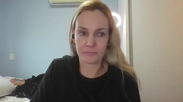 Annylove1 online show from 05/19/26, 10:54
