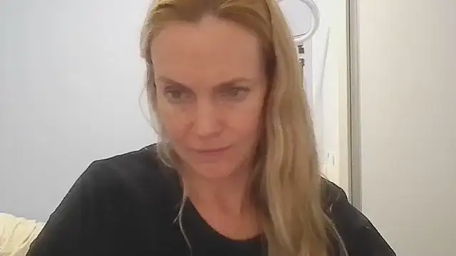 Annylove1 online show from 05/22/26, 12:07