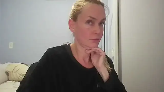 Annylove1 online show from 05/25/26, 12:05