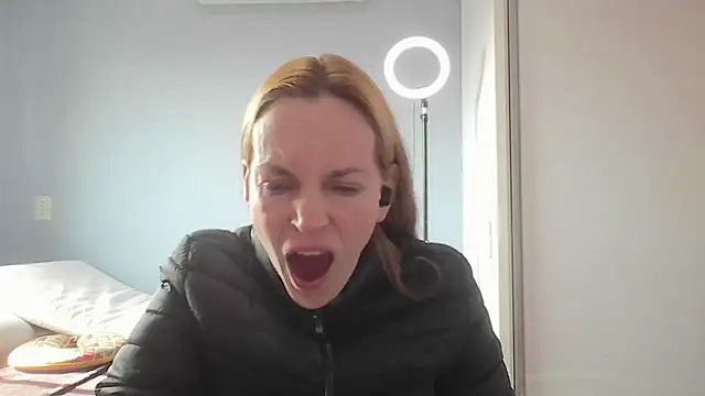 Annylove1 online show from 06/03/26, 04:56
