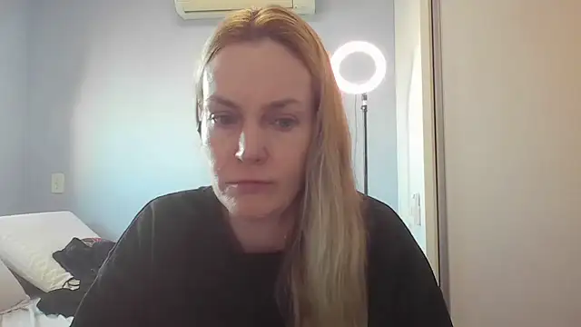 Annylove1 online show from 06/08/26, 10:48