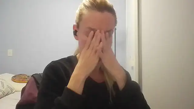 Annylove1 online show from 06/19/26, 12:26