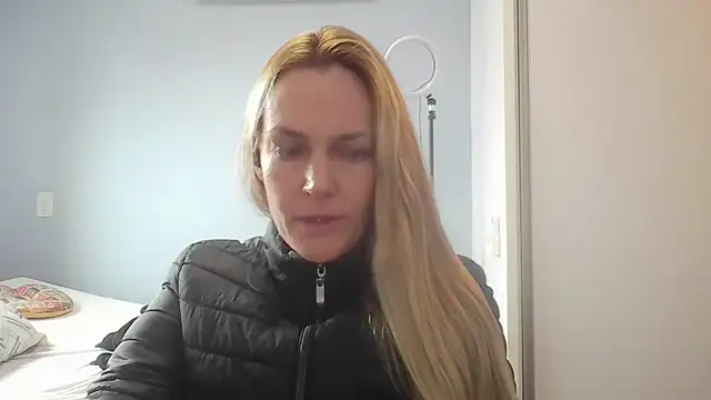Annylove1 online show from 06/24/26, 12:48