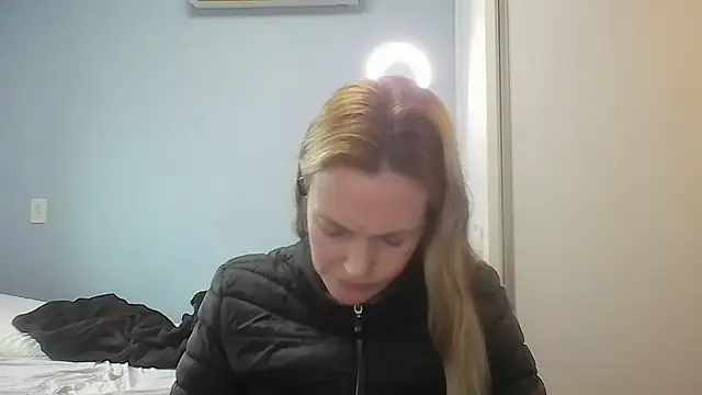 Annylove1 online show from 06/25/26, 10:53