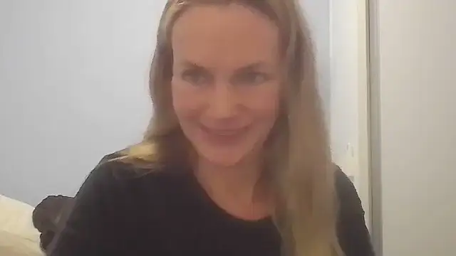 Annylove1 online show from 06/26/26, 12:04