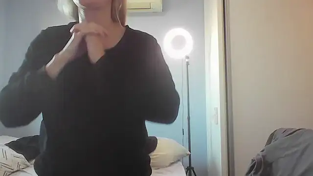 Annylove1 online show from 07/01/26, 10:50