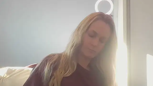 Annylove1 online show from 07/28/26, 06:53
