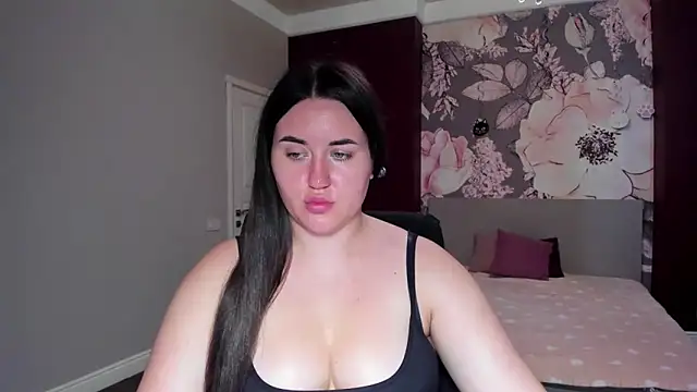 Roxie Bradley online show from 09/15/25, 05:51