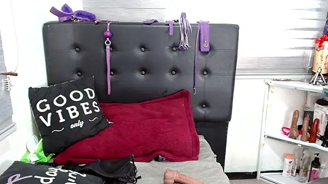 VIOLETTA-HOT online show from 01/21/25, 01:43