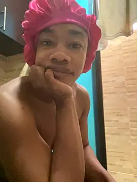 Snapshot of _yisela_ chatting on 11/21/25, 03:33 yisela online show from 11/21/25, 03:33