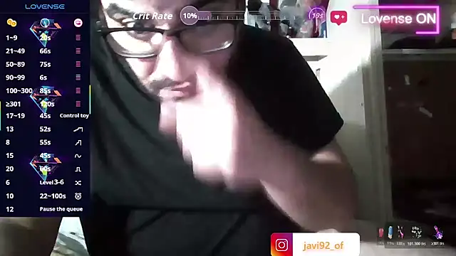 Snapshot of Javi_92 chatting on 11/15/25, 02:31 Javi 92 online show from 11/15/25, 02:31